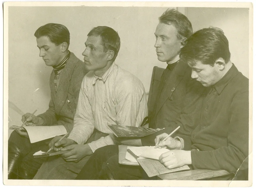 Доклад Е. А. Кадыковой на съезде рабселькоров газеты «Пищевик», 1930-е