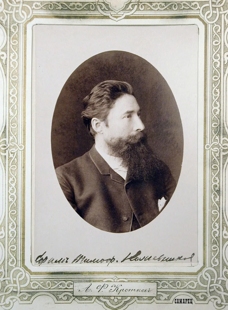 Ефим Тимофеевич Кожевников. Был избран городским головой Самары с 3 февраля 1875 года, двоюродный дядя Тимофея Гаврилова.