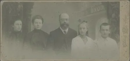 Фёдор Дмитриевич Самарин с семьёй