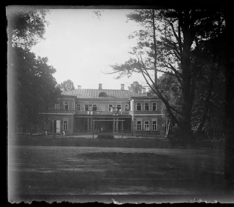 Усадьба Измалково. Главный дом. Общий вид со стороны въезда, 24 июня 1925 г.